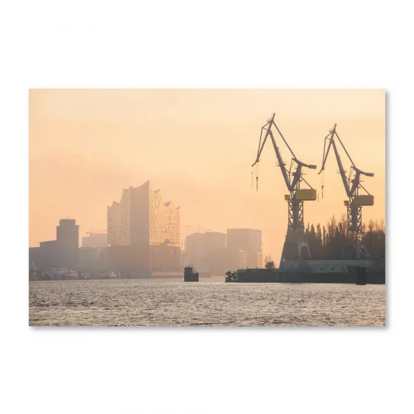 Elbphilharmonie und Kräne im Morgenlicht
